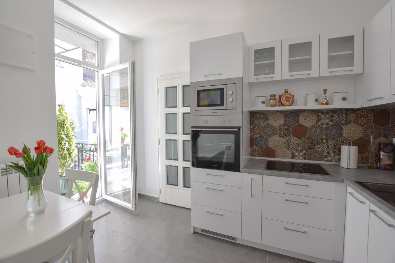 Crown Apartment - Your Most Comfortable Stay Belgrad Exterior foto